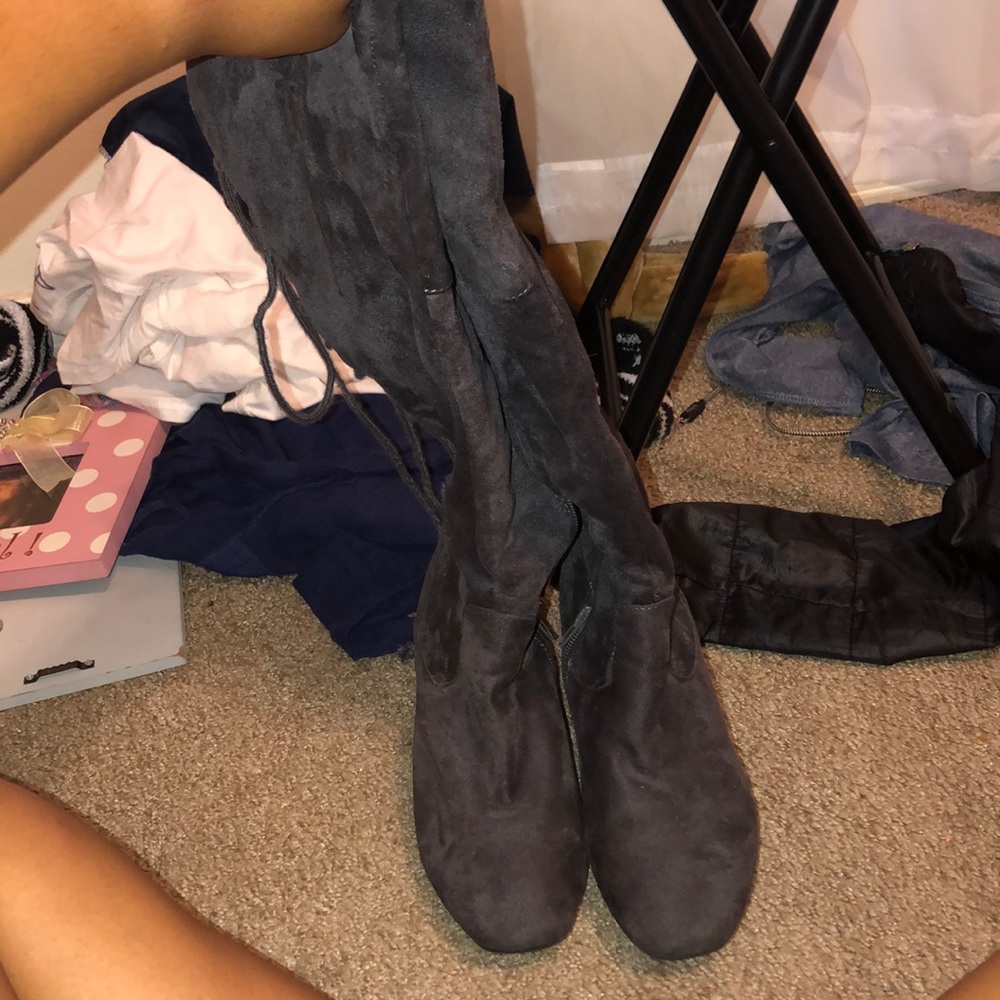 Boots - Picture 2 of 2